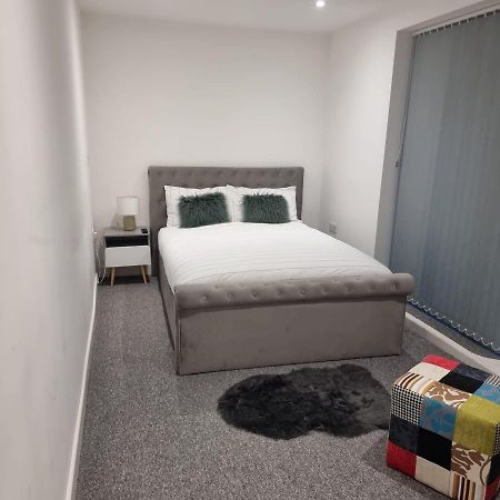 Classic 2 Bed Apartment In Oldkent Road Londres Extérieur photo