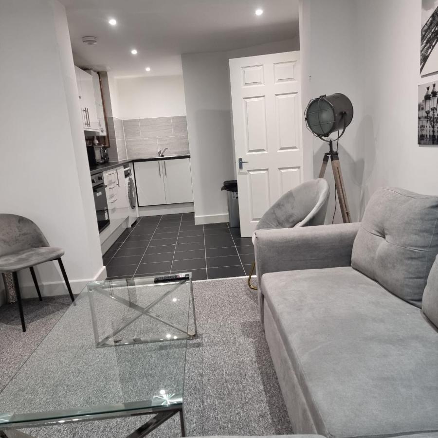 Classic 2 Bed Apartment In Oldkent Road Londres Extérieur photo