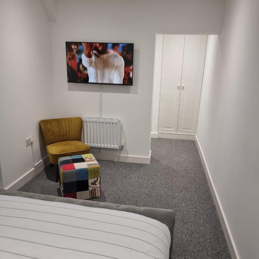 Classic 2 Bed Apartment In Oldkent Road Londres Extérieur photo