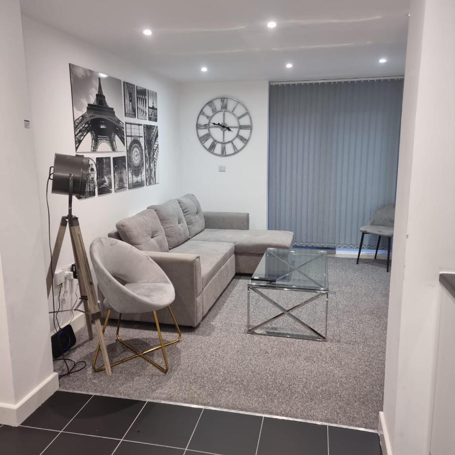 Classic 2 Bed Apartment In Oldkent Road Londres Extérieur photo