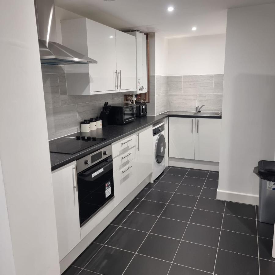 Classic 2 Bed Apartment In Oldkent Road Londres Extérieur photo