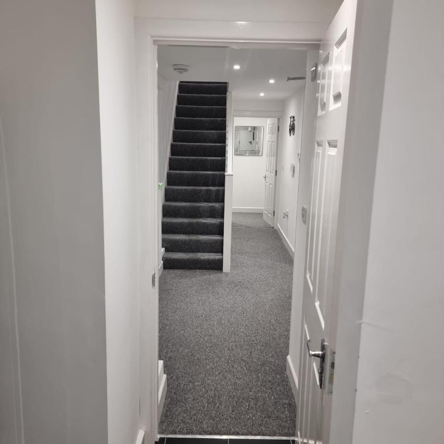 Classic 2 Bed Apartment In Oldkent Road Londres Extérieur photo