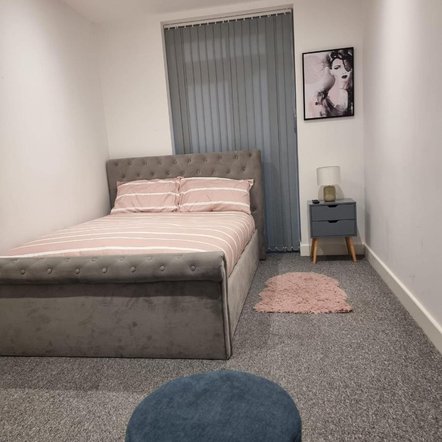 Classic 2 Bed Apartment In Oldkent Road Londres Extérieur photo