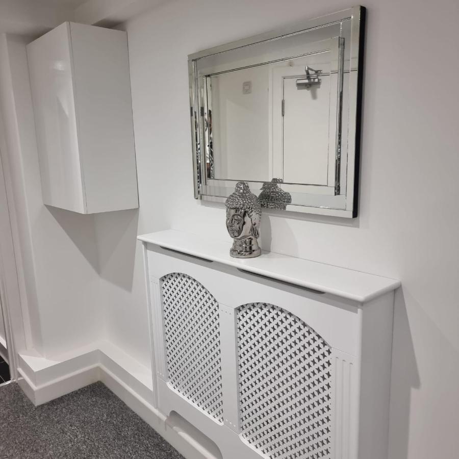 Classic 2 Bed Apartment In Oldkent Road Londres Extérieur photo